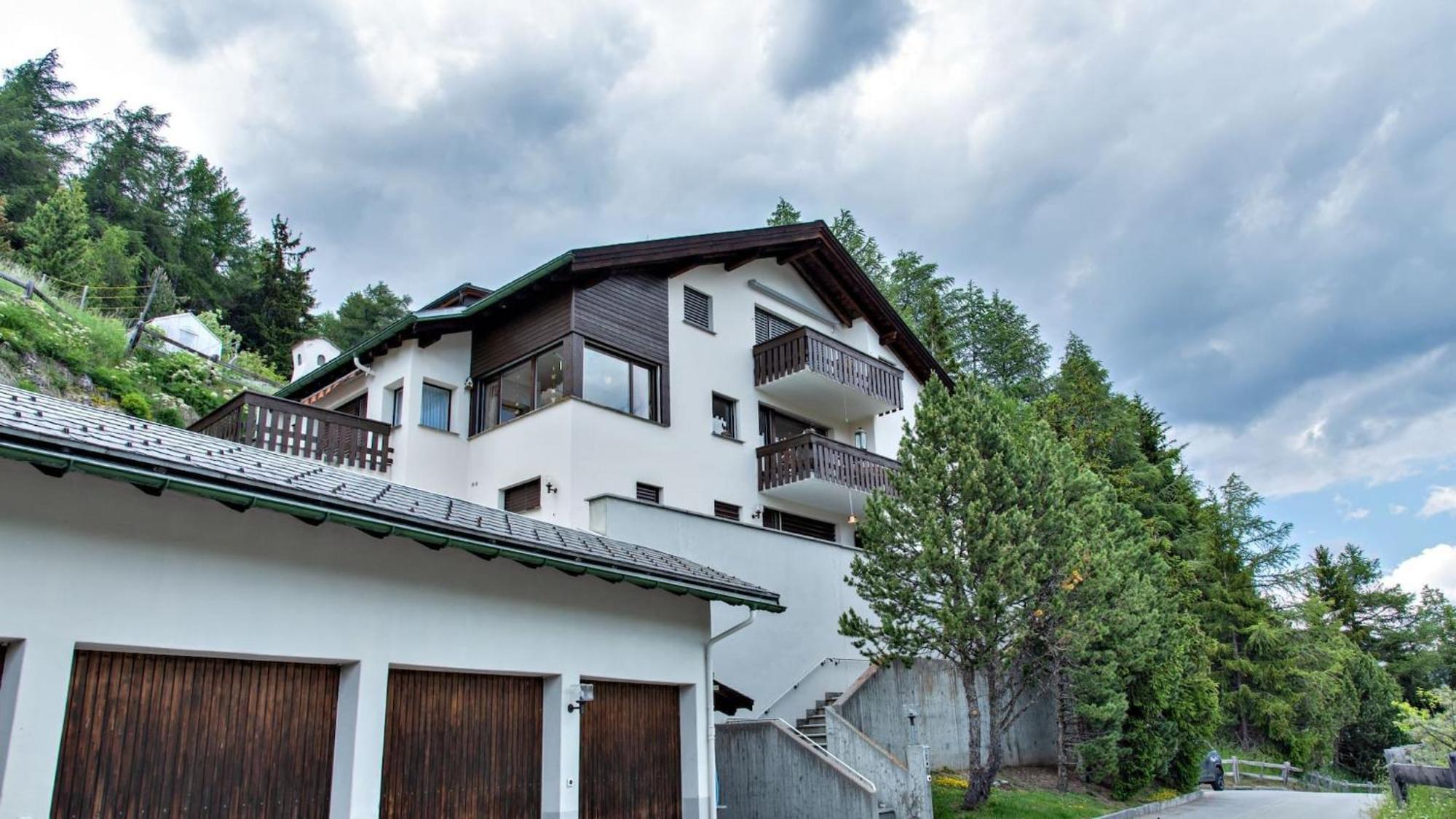 Chesa Flurigna - Zuoz Appartement Buitenkant foto